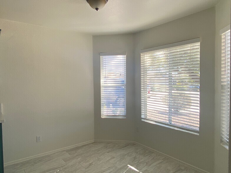 Building Photo - 3254 S Kennedy Park Hills Pl