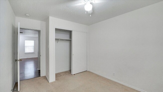 Building Photo - "Charming 3-Bedroom Home with 2 Full Baths in New Braunfels – 1,425 Sq Ft of Comfort on Cherokee ...