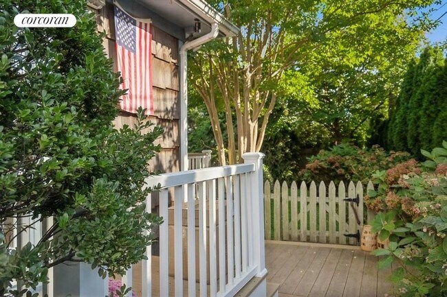 Building Photo - 62 Middle Pond Rd