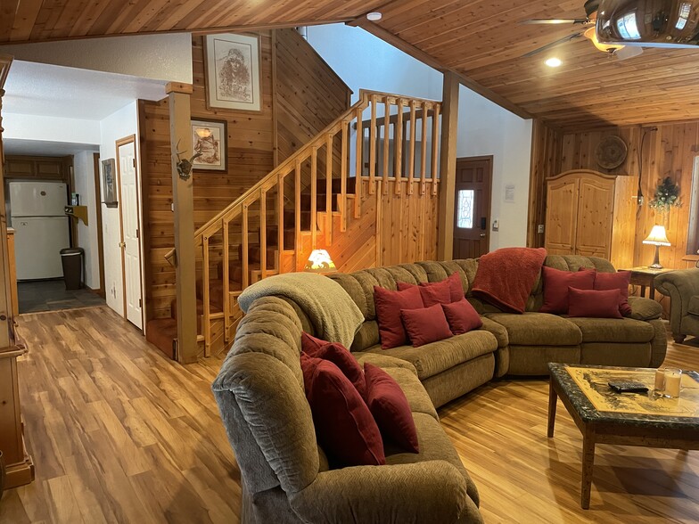 Building Photo - 42621 Falcon Ave