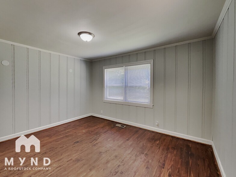 Building Photo - 2110 47th St Ensley