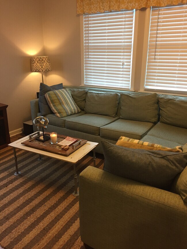 Primary Photo - 420 Cartwright St