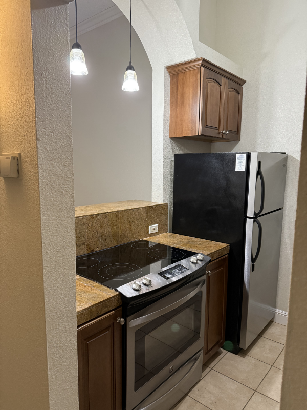 Building Photo - 370 N Civic Dr