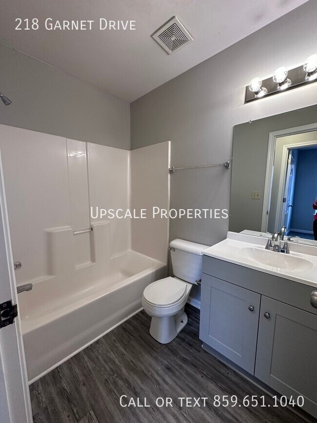 Building Photo - 218 Garnet Dr