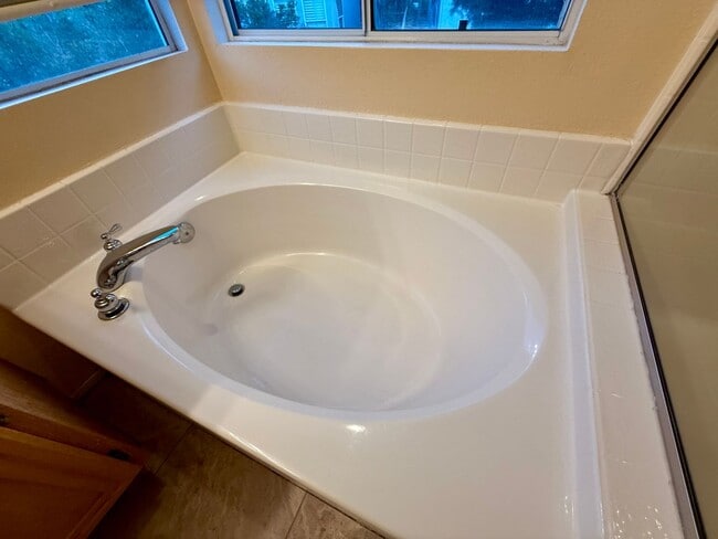 Building Photo - Scripps 3br plus loft garage yard granite kitchen TEXT 858-774-1574