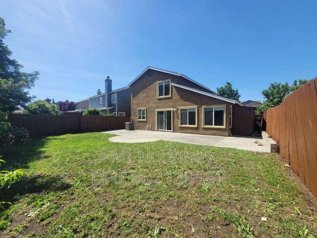 Building Photo - 239 Brookside Dr