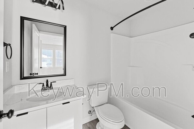 Building Photo - 847 Felix Wy