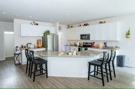 Building Photo - 6121 King George Dr