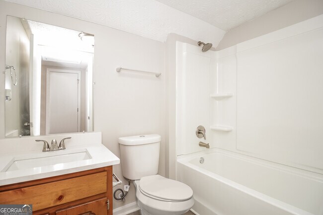 Building Photo - 345 Justin Dr