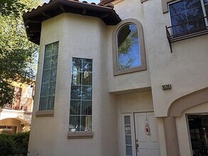 Building Photo - 1036 Pan Ct