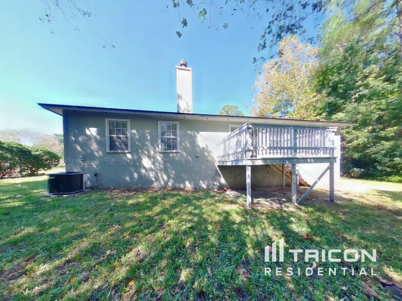 Building Photo - 1020 Woodbridge Hollow N