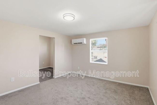 Building Photo - 830 N 10th St