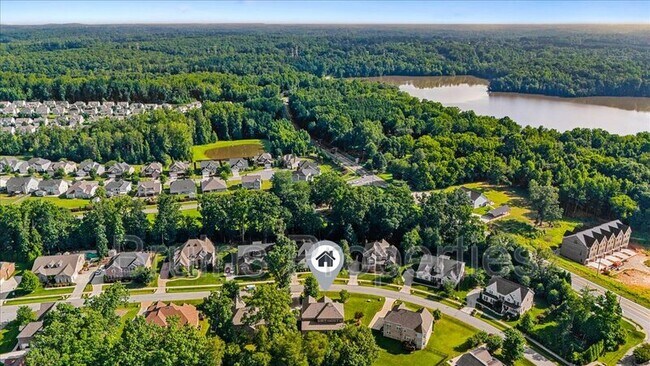 Building Photo - 6005 New Bailey Tr