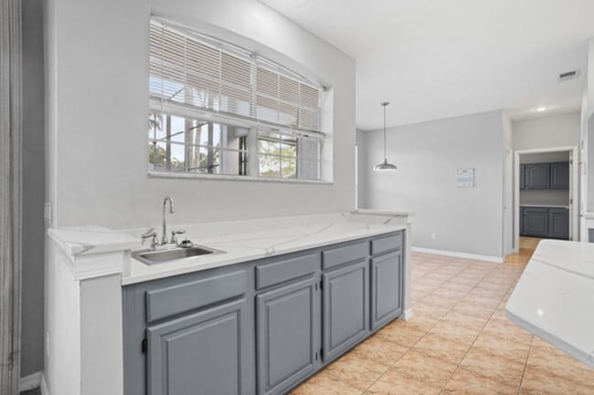 Building Photo - 2-Story pool home in The Fairways of Hunters Creek