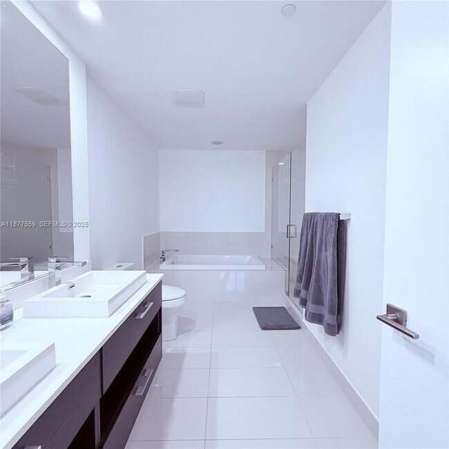 Building Photo - 55 SW 9th St