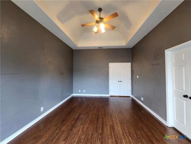 Building Photo - 803 Lodge Creek Dr