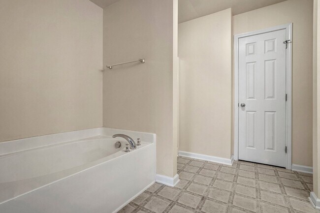 Building Photo - COMING SOON! DON'T MISS OUT! GREAT MORRISVILLE LOCATION!