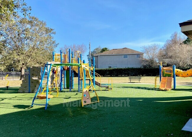 Building Photo - 623 Hardwood Cir