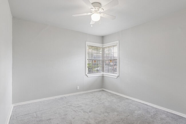 Building Photo - 9029 Homewood Ln