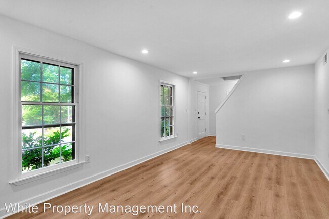 Building Photo - 3 br, 2.5 bath House - 2742 Creekbed Lane