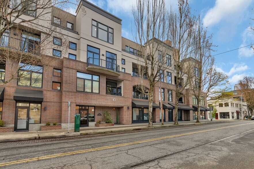 Building Photo - 618 NW 12th Ave