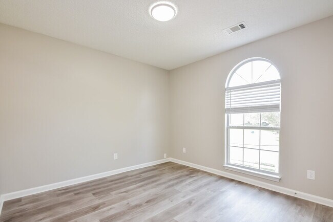 Building Photo - 3509 Mosswood Ln