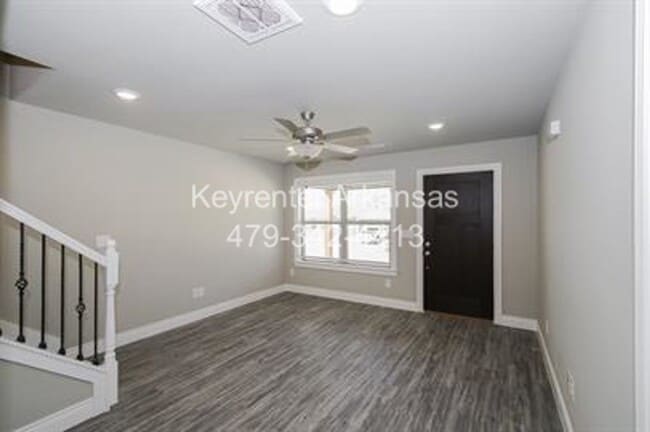 Building Photo - Awesome home with great location in Rogers