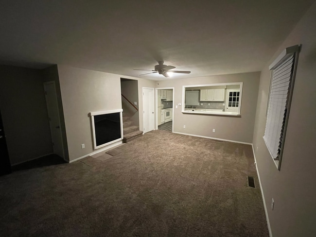 Building Photo - 202 S Westview Ter