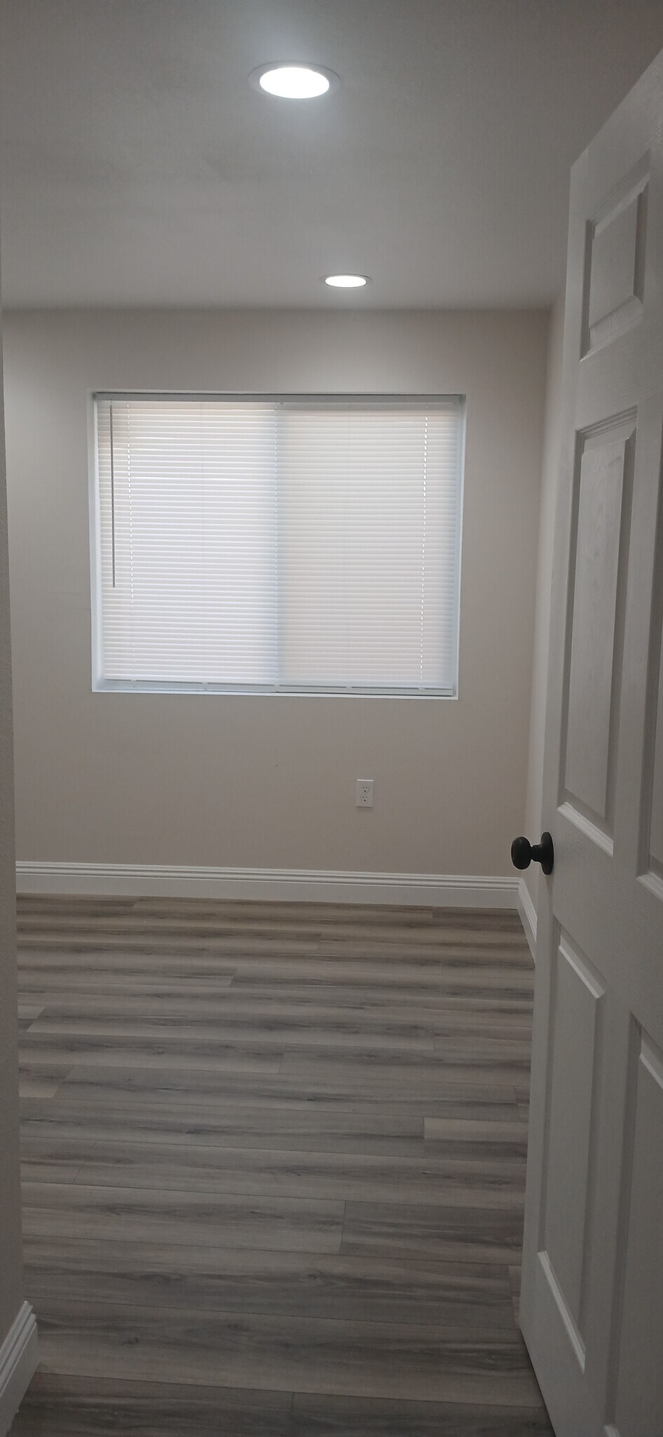 Building Photo - 1116 E 25th St