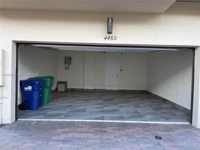 Building Photo - 4460 NW 83rd Ave