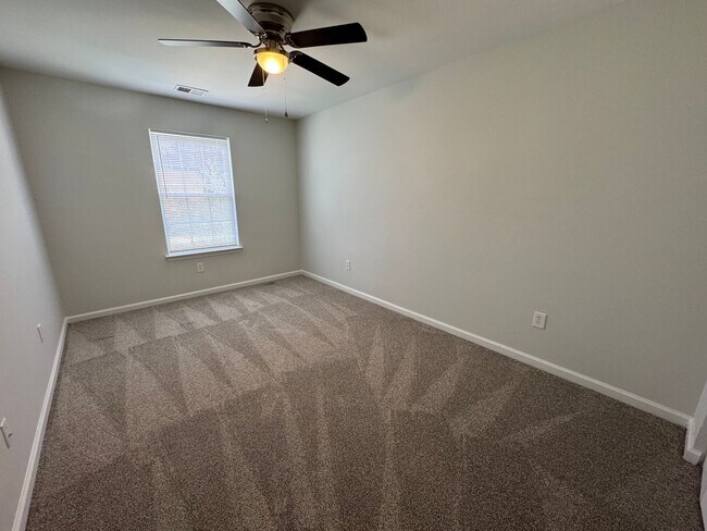 Building Photo - Longs - 4 Bedroom / 2.5 Bathroom Home