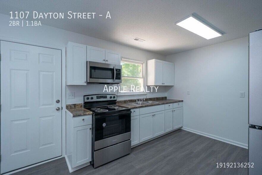 Building Photo - 1107 Dayton St