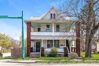 Building Photo - 902-904 1/2 S Limestone St.