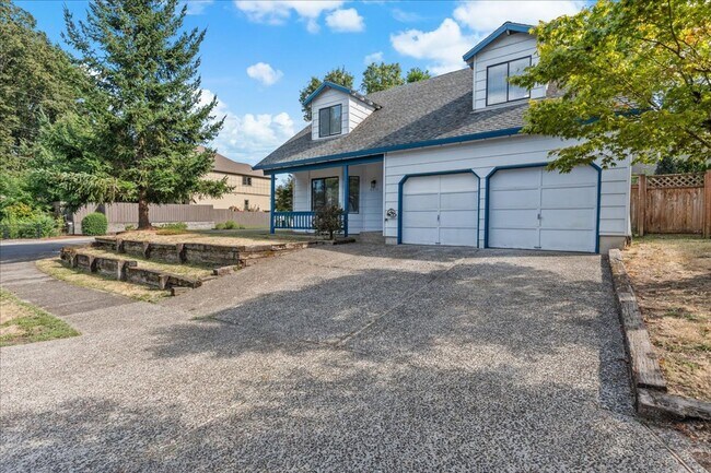 Building Photo - Renovated 4-bdrm, 2-bath Tualatin home—Corner lot, fenced yard, & prime location