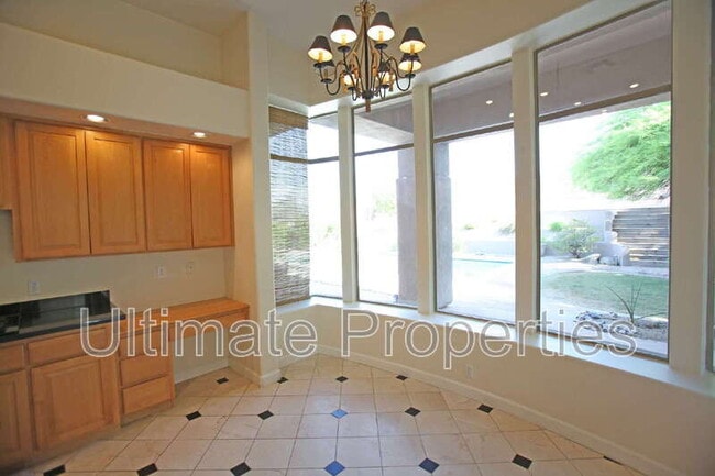 Building Photo - 11050 E Verbena Ln