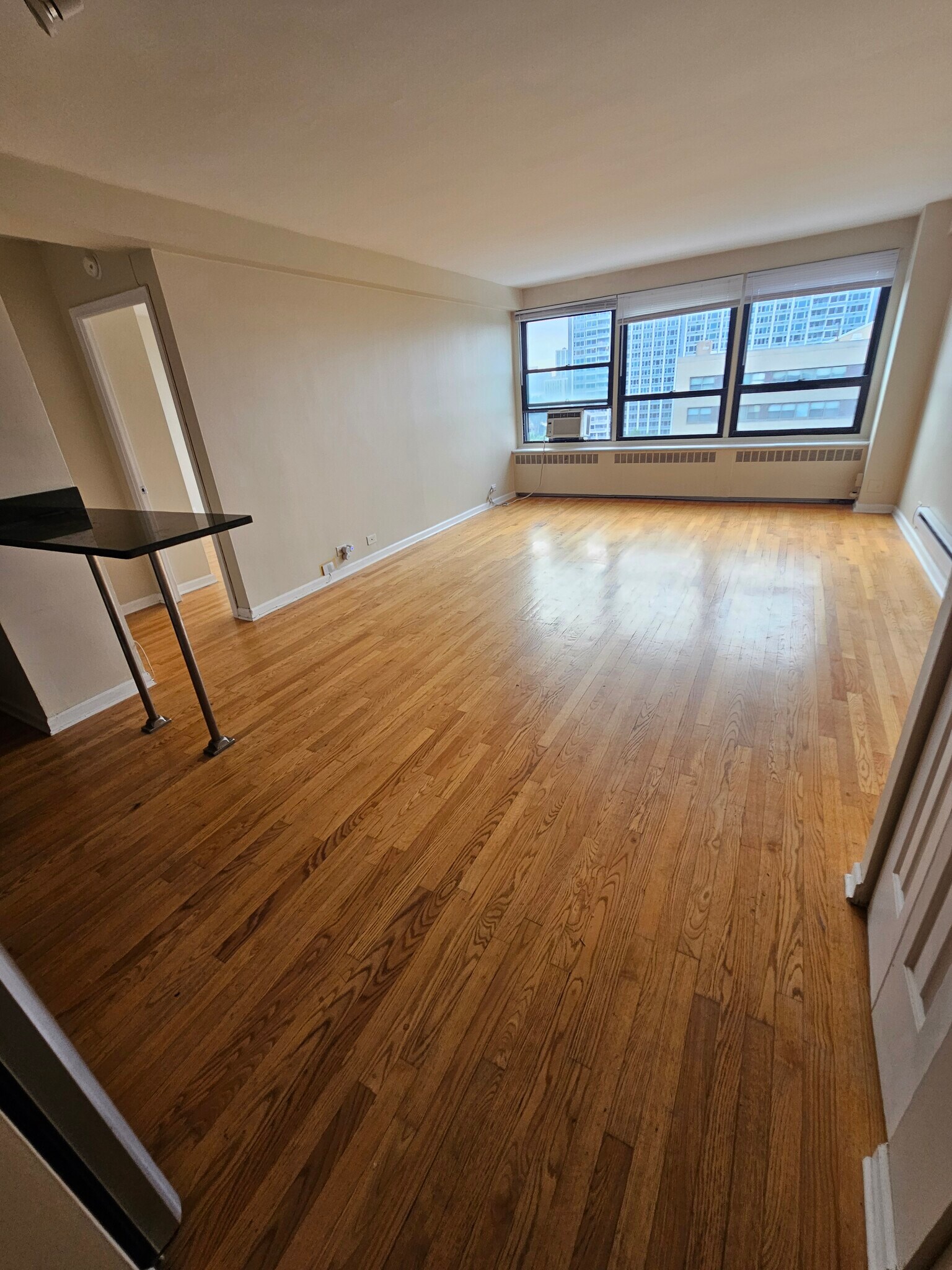 Building Photo - 652 W Gordon Ter
