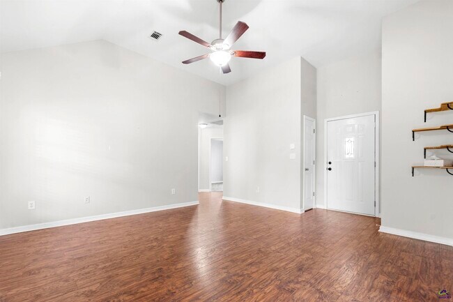 Building Photo - 324 Tyson Glen Dr