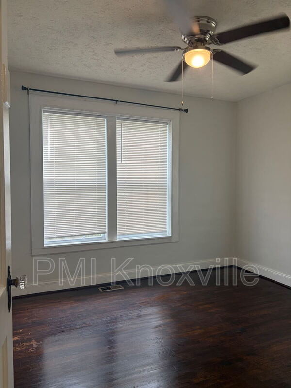 Building Photo - 4032 Walker Blvd