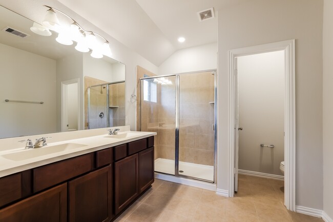 Building Photo - 16130 Barge Way