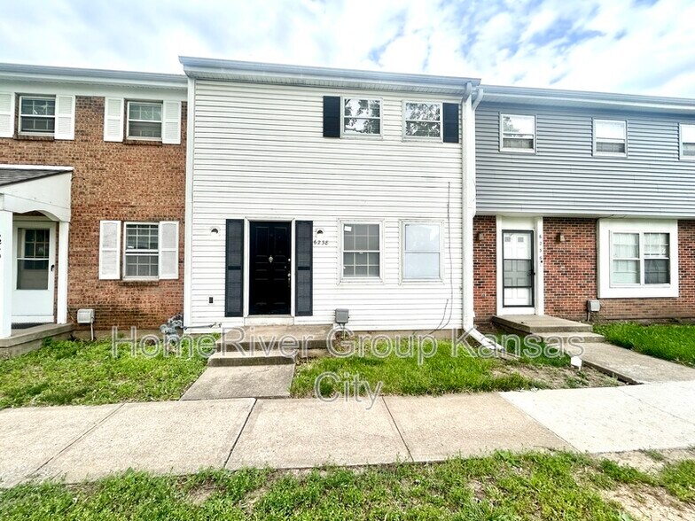 Primary Photo - 6238 E 129 St