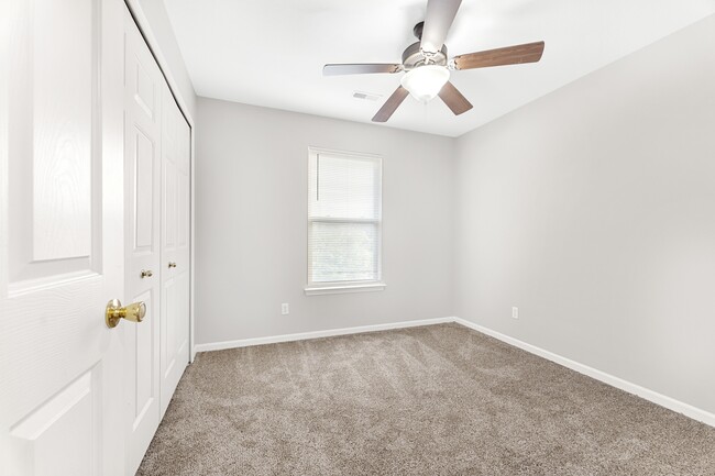 Building Photo - 208 Taddeo Dr