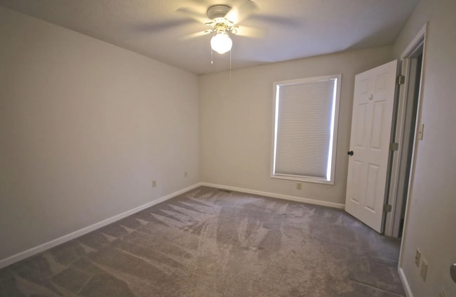 Building Photo - 797 E Sherwood Hills Dr