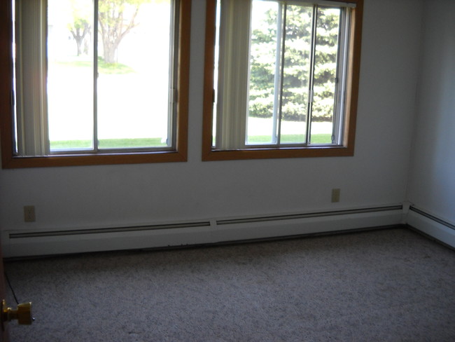 Interior Photo - PINEVIEW APARTMENTS