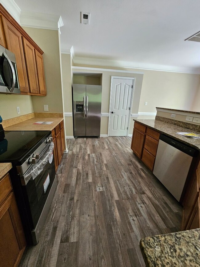 Building Photo - 3 BR on Cul-de-sac!