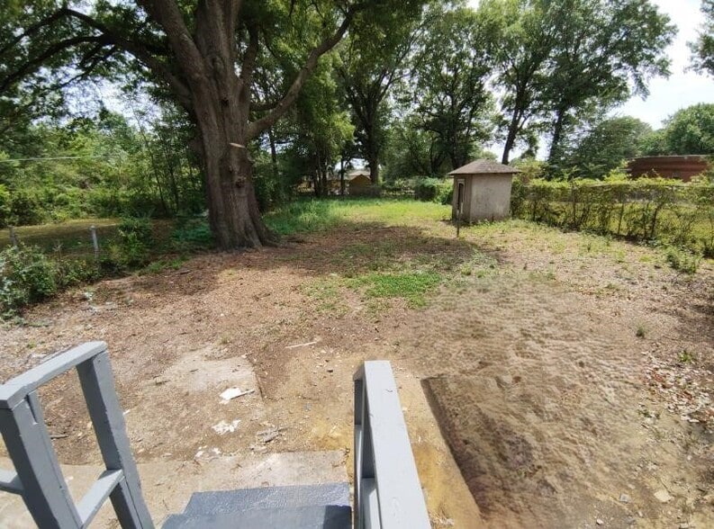 Building Photo - 3451 Sharpe Ave