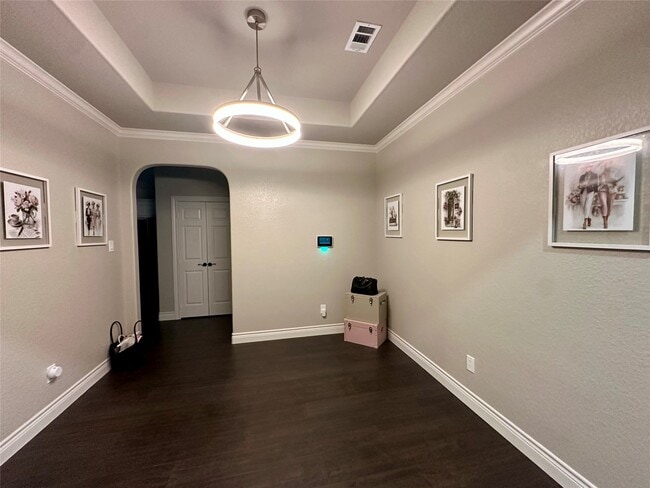 Building Photo - 21641 Forest Colony Dr