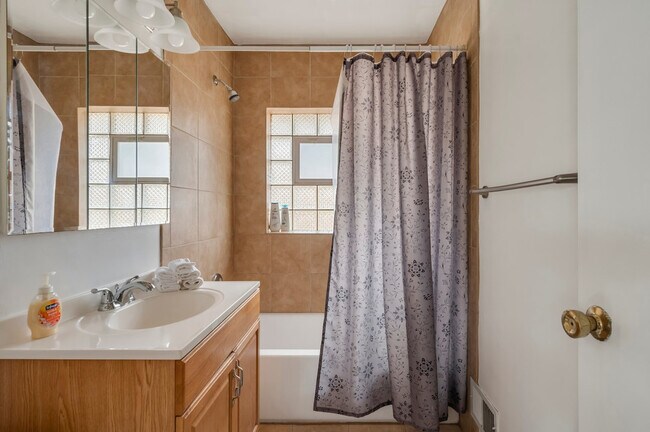 Building Photo - 26 W Burlington Ave