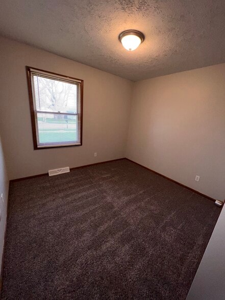 Building Photo - 3628 Bluebird Ave SW