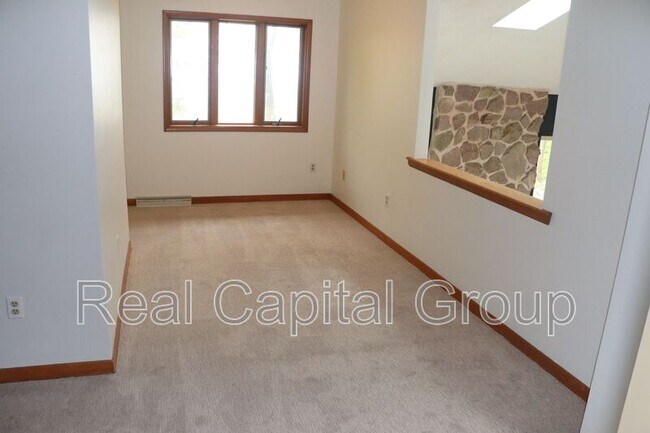 Building Photo - 98 Beaver Dam Rd