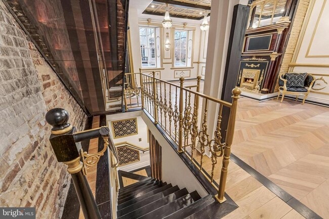 Building Photo - 810 Prince St